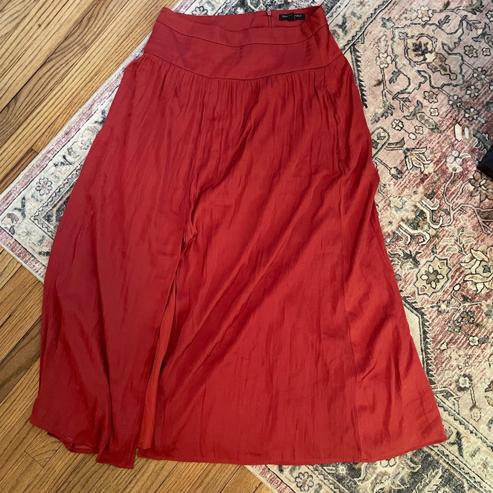 Banana Republic Size 10 Silk Skirt